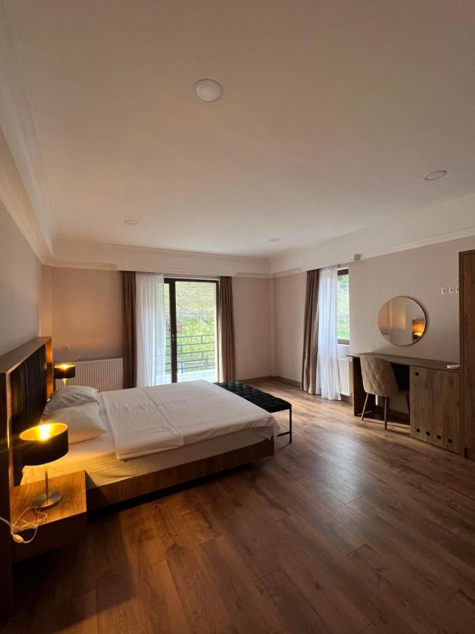 Lileo Inn Hotel Mestia Ngoại thất bức ảnh