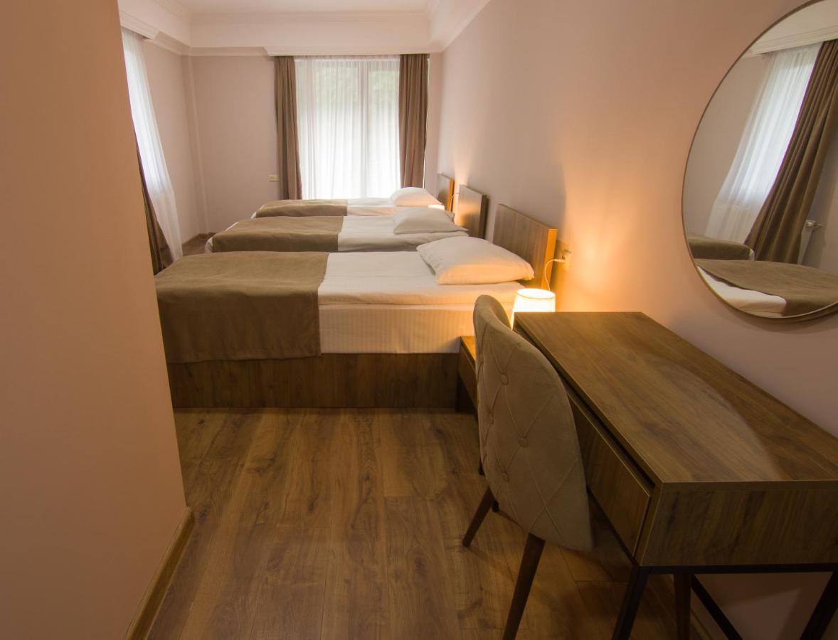 Lileo Inn Hotel Mestia Ngoại thất bức ảnh