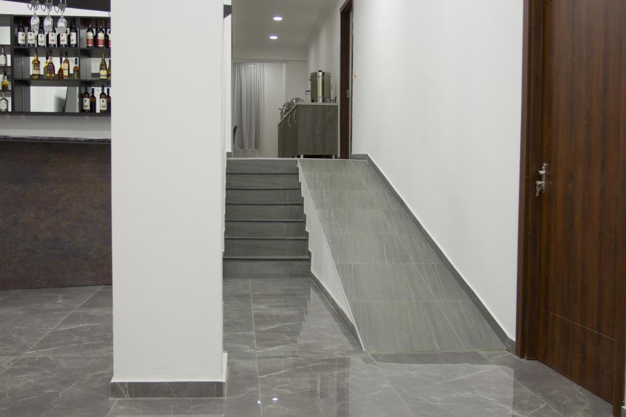 Lileo Inn Hotel Mestia Ngoại thất bức ảnh