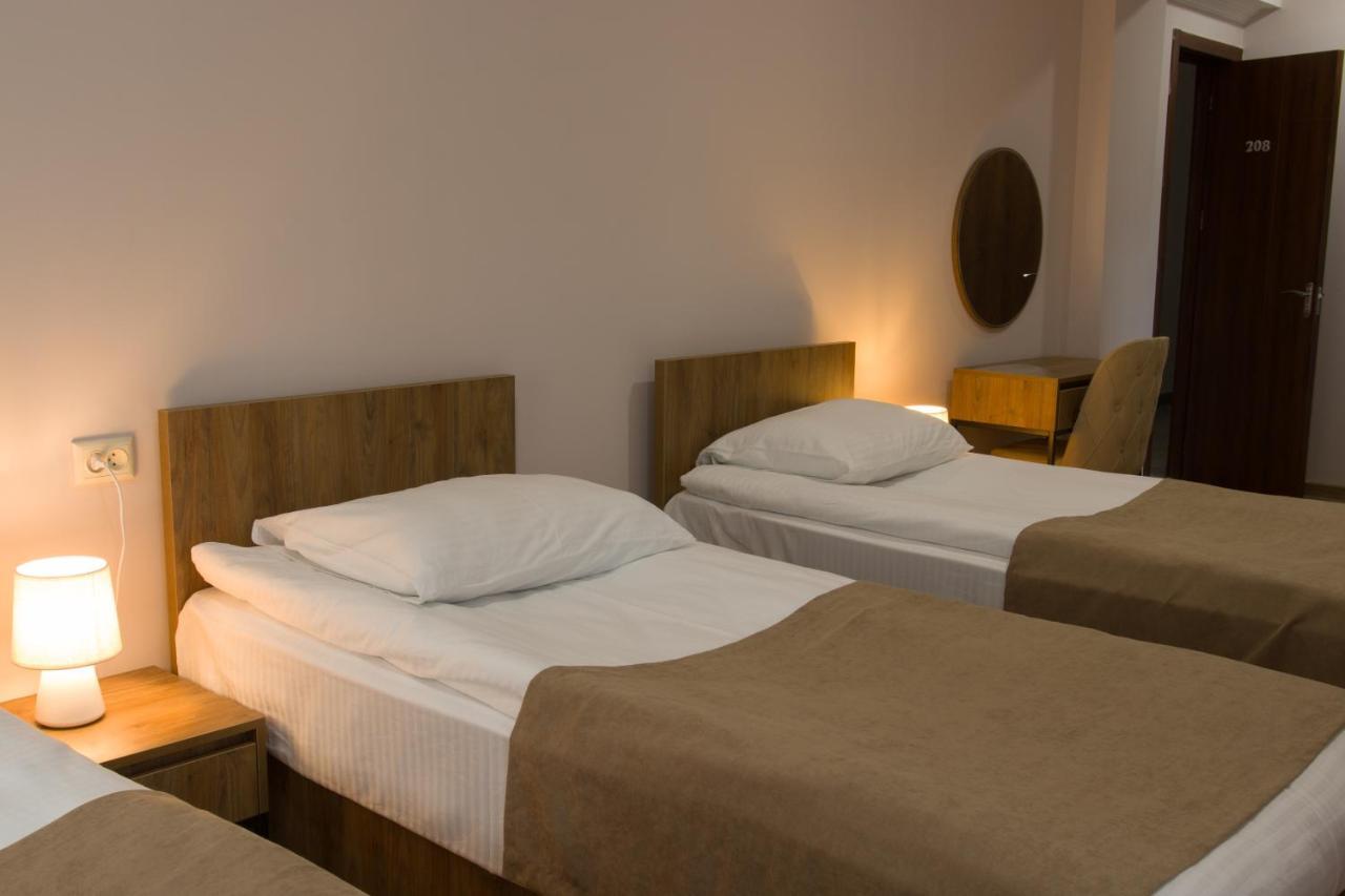Lileo Inn Hotel Mestia Ngoại thất bức ảnh