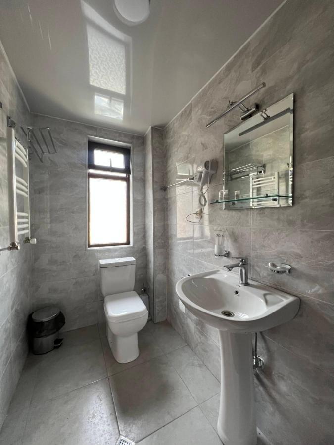 Lileo Inn Hotel Mestia Ngoại thất bức ảnh