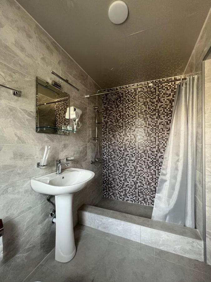 Lileo Inn Hotel Mestia Ngoại thất bức ảnh